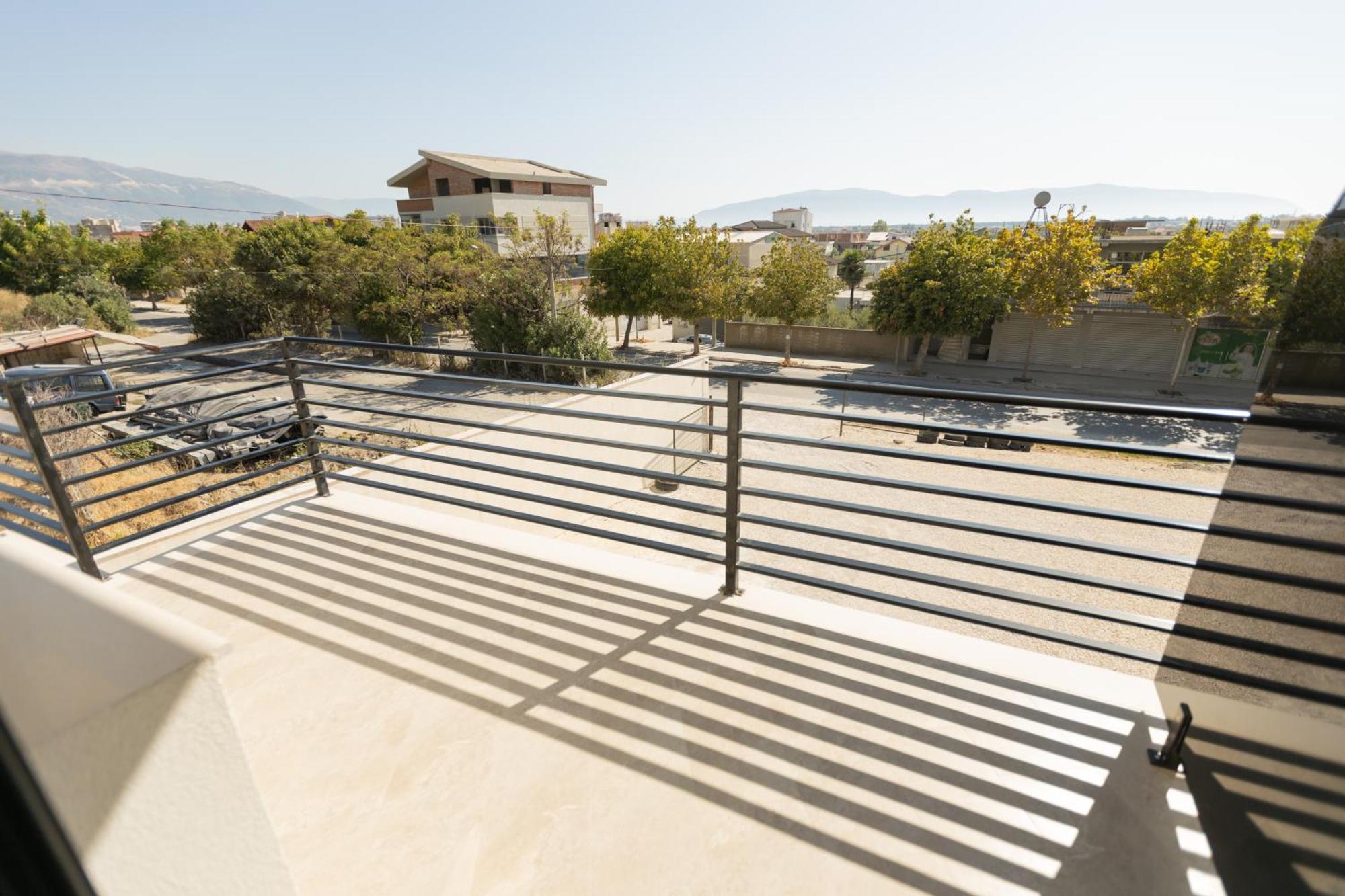 Zani'S Villa Vlorë Exteriör bild